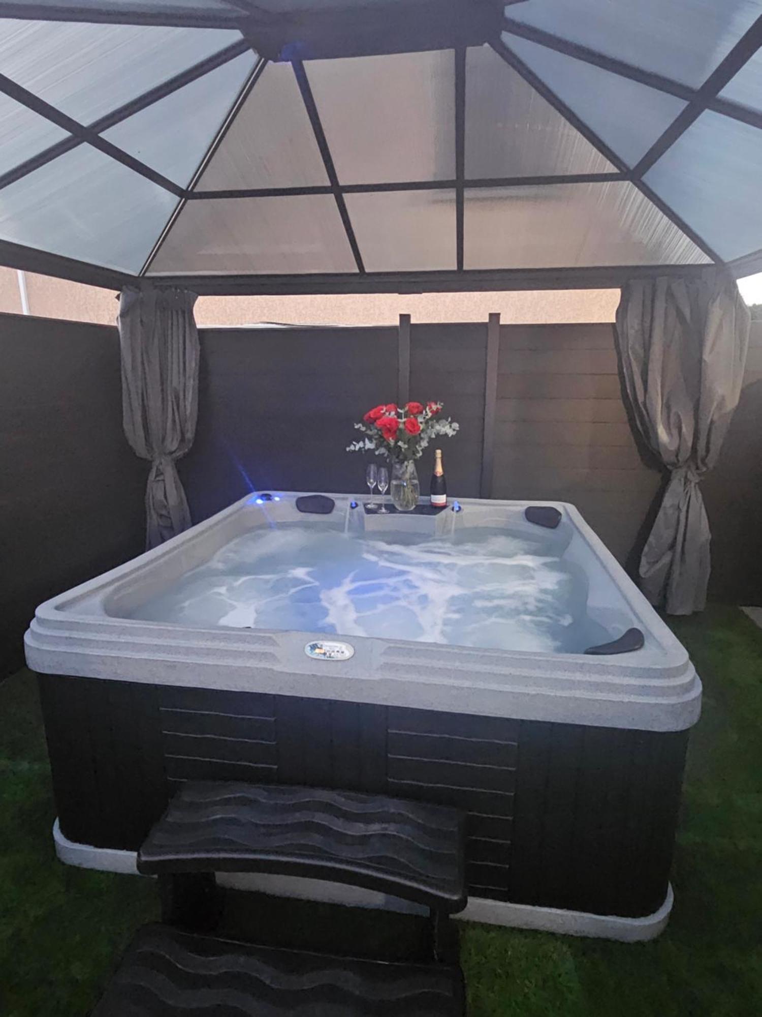 Hebergement Privee Jaccuzzi En Supplement Saint-Clair-du-Rhone Zewnętrze zdjęcie